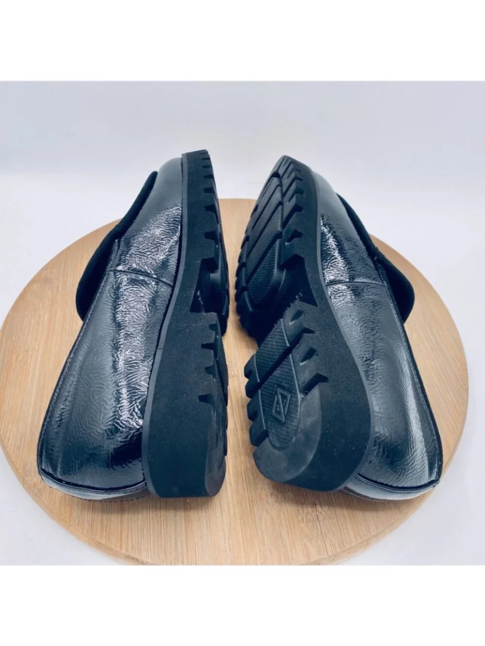 Donald Pliner Shoes Womens 9 Black Patent Leather Platform Loafers Minimalist